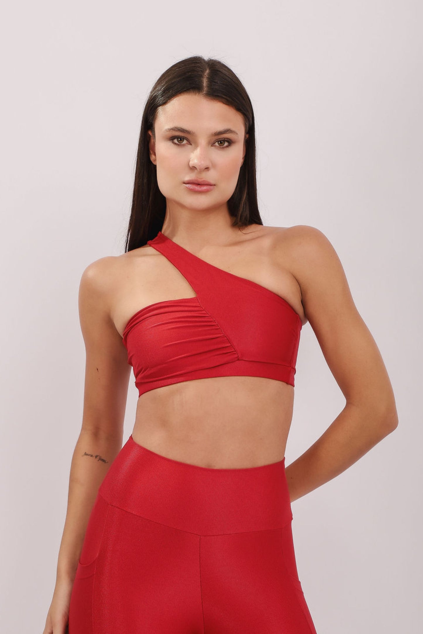 Conjunto Top Unique + Short Pocket Cherry