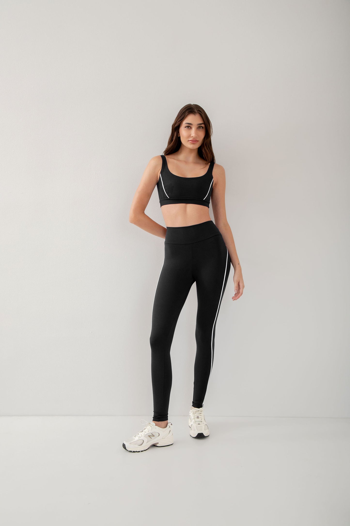 Conjunto Legging Contour + Top Wave P&B