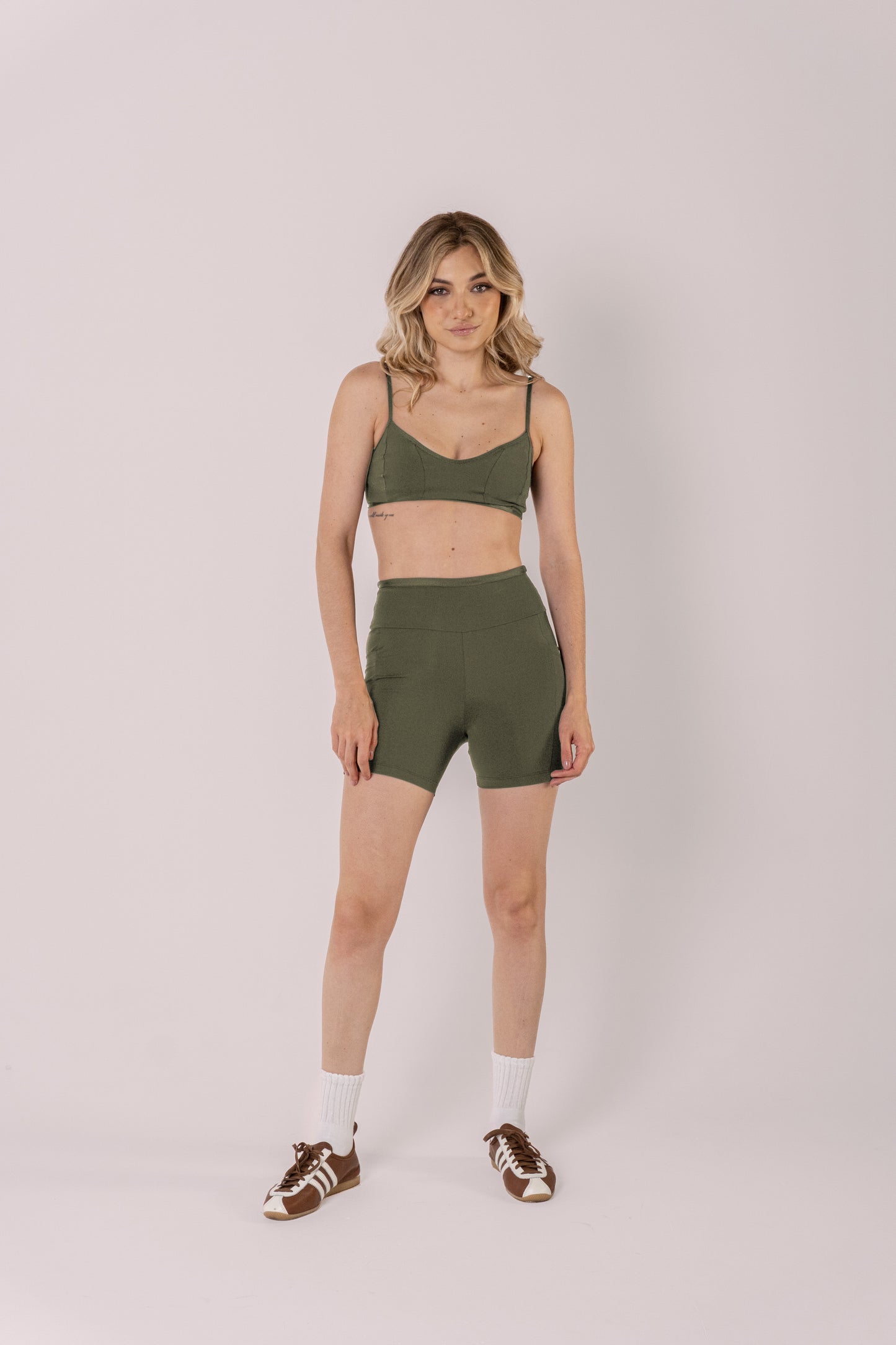 Conjunto Short Move Militar + Top Slim Militar